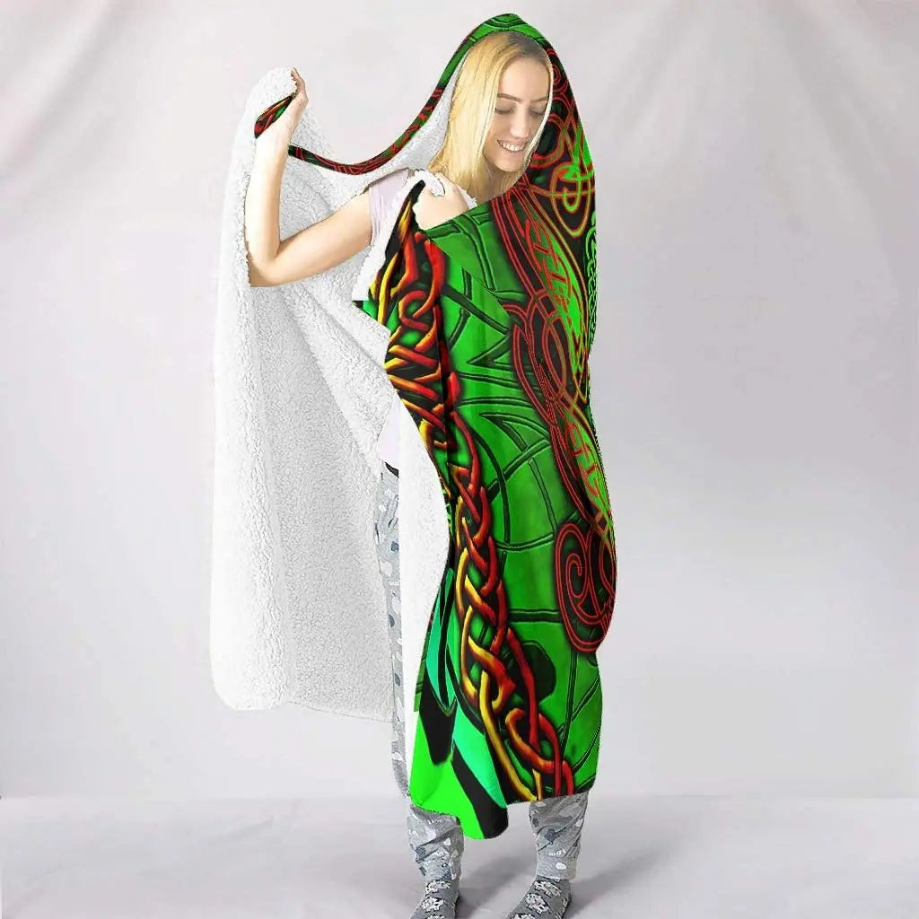 Green Tree of Life Yggdrasil Hooded Blanket – Norse Viking Knotwork Tattoo Print Cozy Cape for Adults