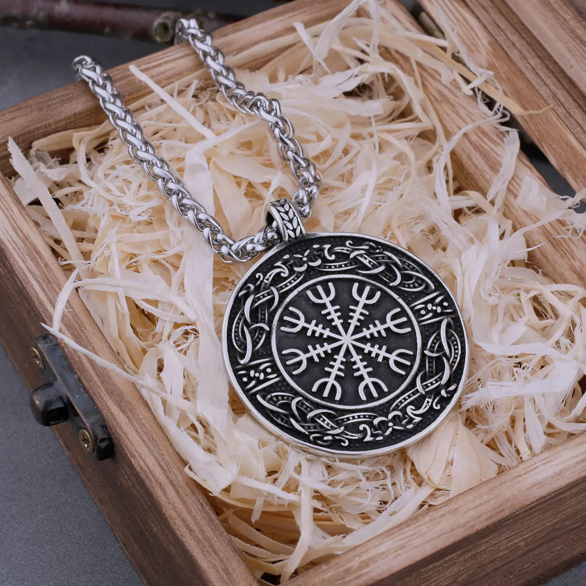 Viking Vegvisir Compass Pendant