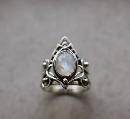 Vintage Tibetan Moonstone Ring