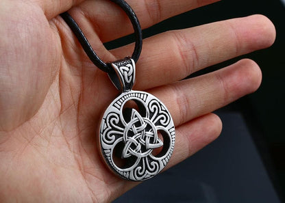 Celtic Stainless Steel Metal Chain with Triquetra Pendant Ancient Treasures Ancientreasures Viking Odin Thor Mjolnir Celtic Ancient Egypt Norse Norse Mythology