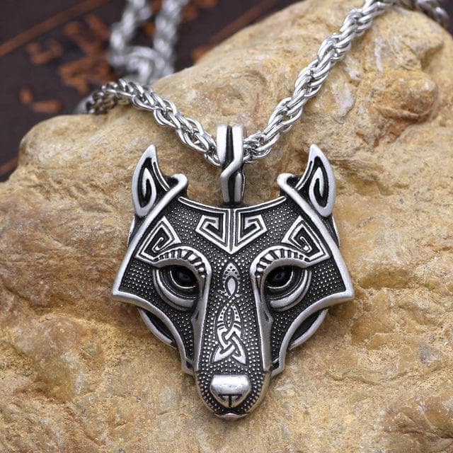 Viking Wolf Head Necklace - Ancient Treasures