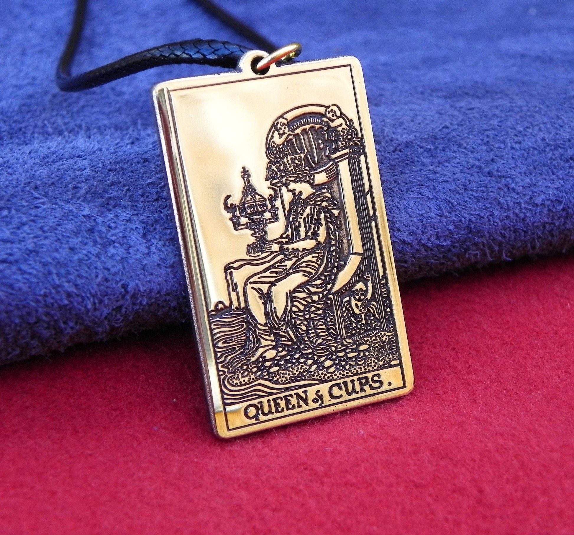 Wiccan Tarot Card Queen of Cups Amulet Pendant Ancient Treasures Ancientreasures Viking Odin Thor Mjolnir Celtic Ancient Egypt Norse Norse Mythology